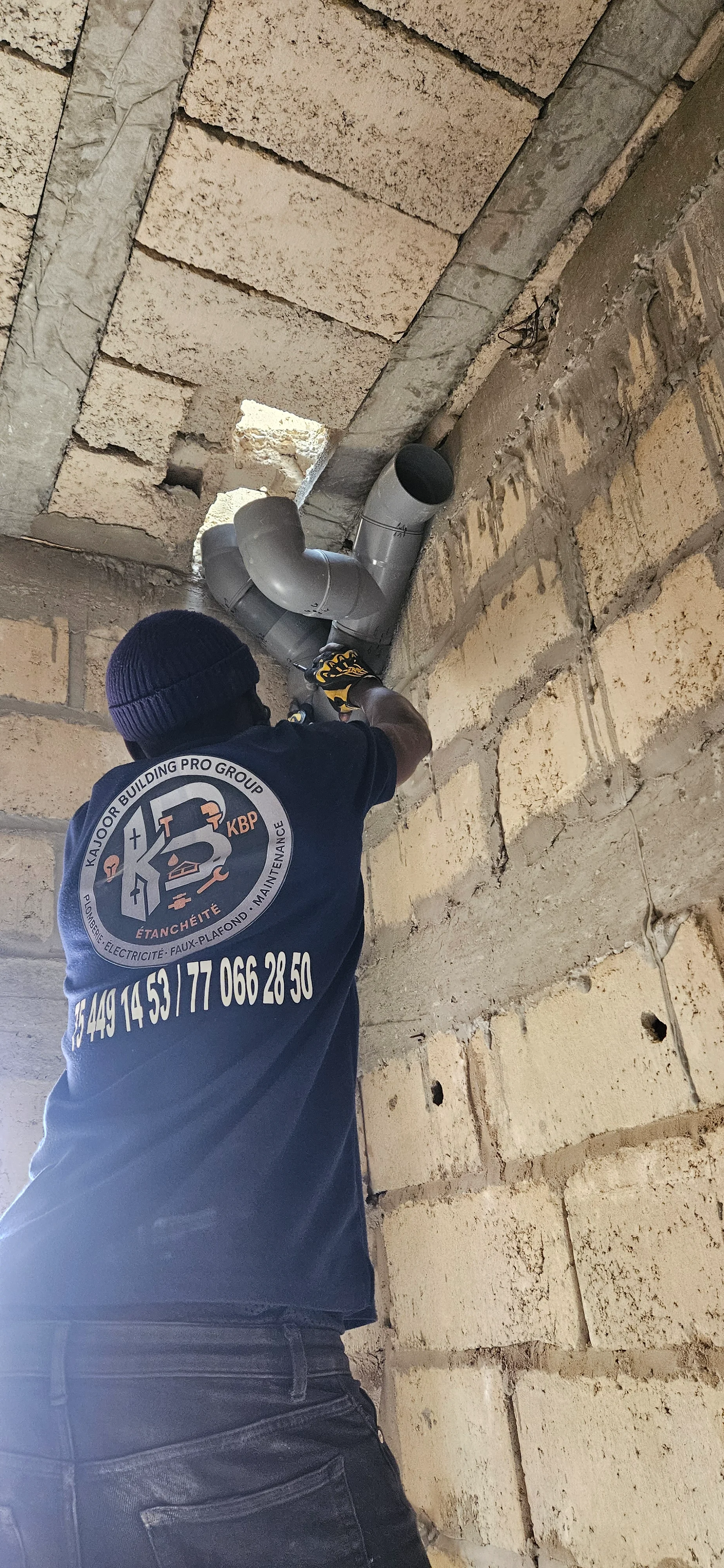 Installation complète de plomberie – R+4 et terrasse, Almadies 2